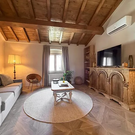 Casa Laurus *